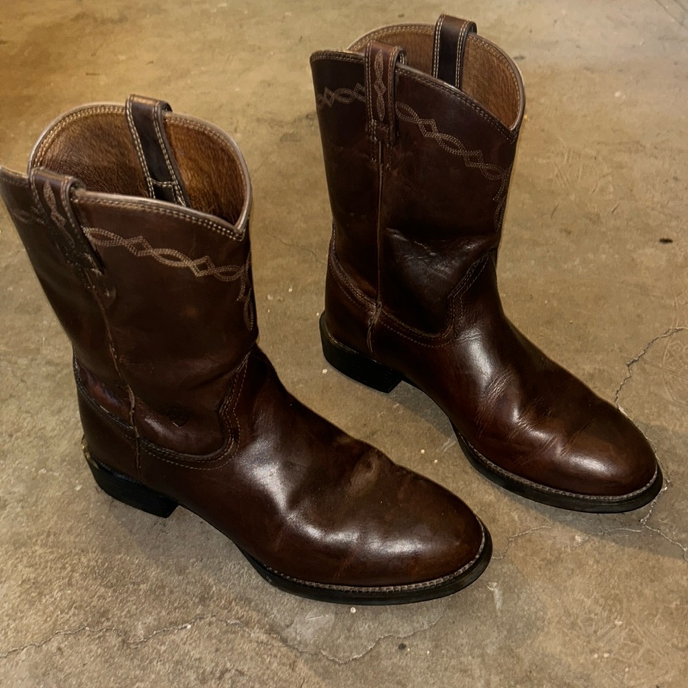 Ariat dark brown leather men’s cowboy boots size 10.5EE